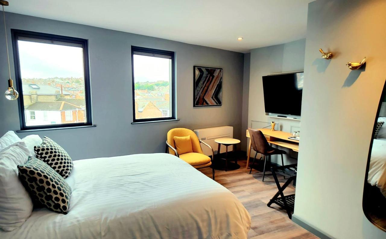 Pinnacle Suites Hotel Каус Экстерьер фото