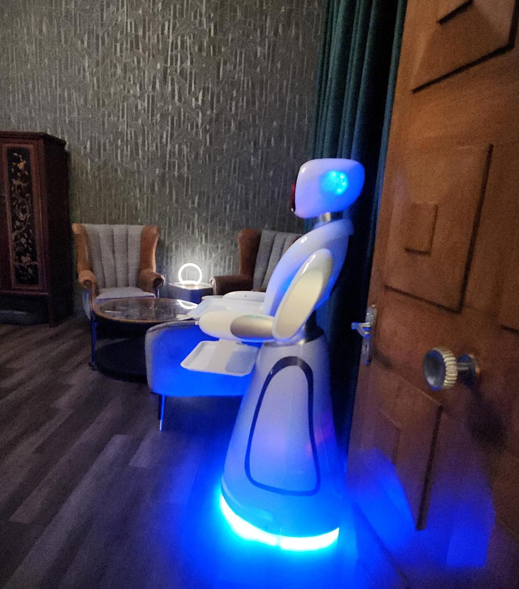 Pinnacle Suites Hotel Каус Экстерьер фото