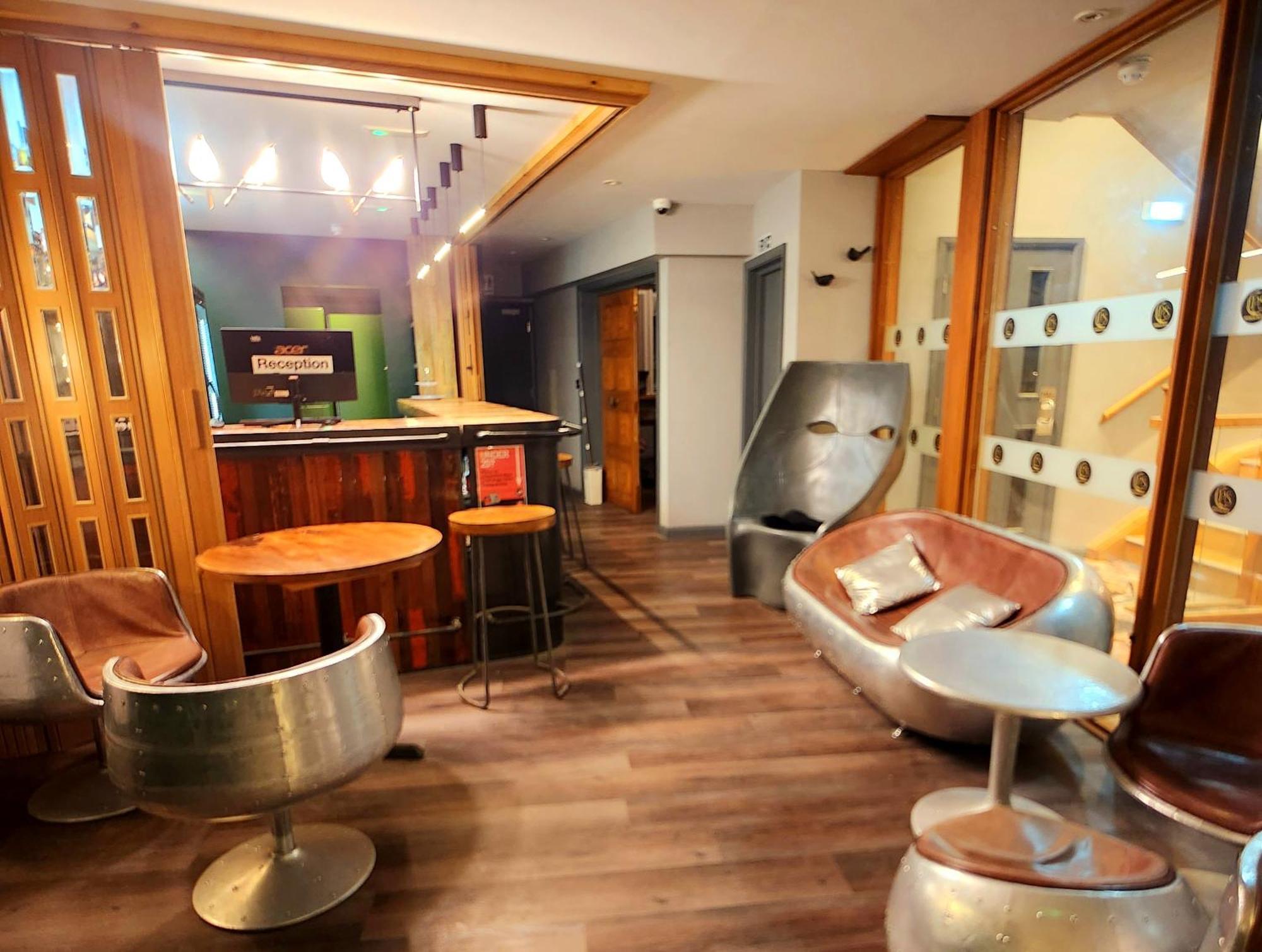 Pinnacle Suites Hotel Каус Экстерьер фото