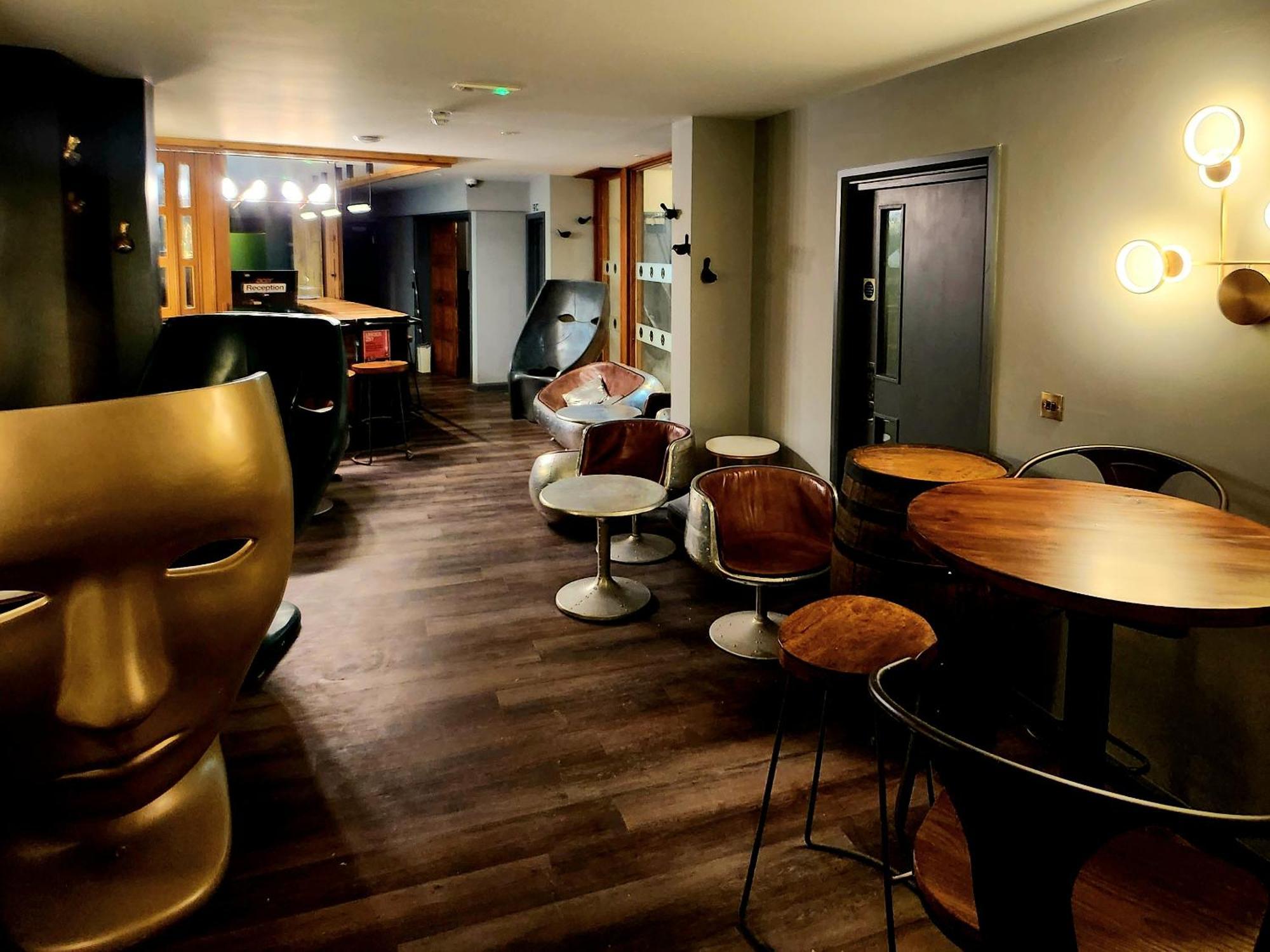 Pinnacle Suites Hotel Каус Экстерьер фото