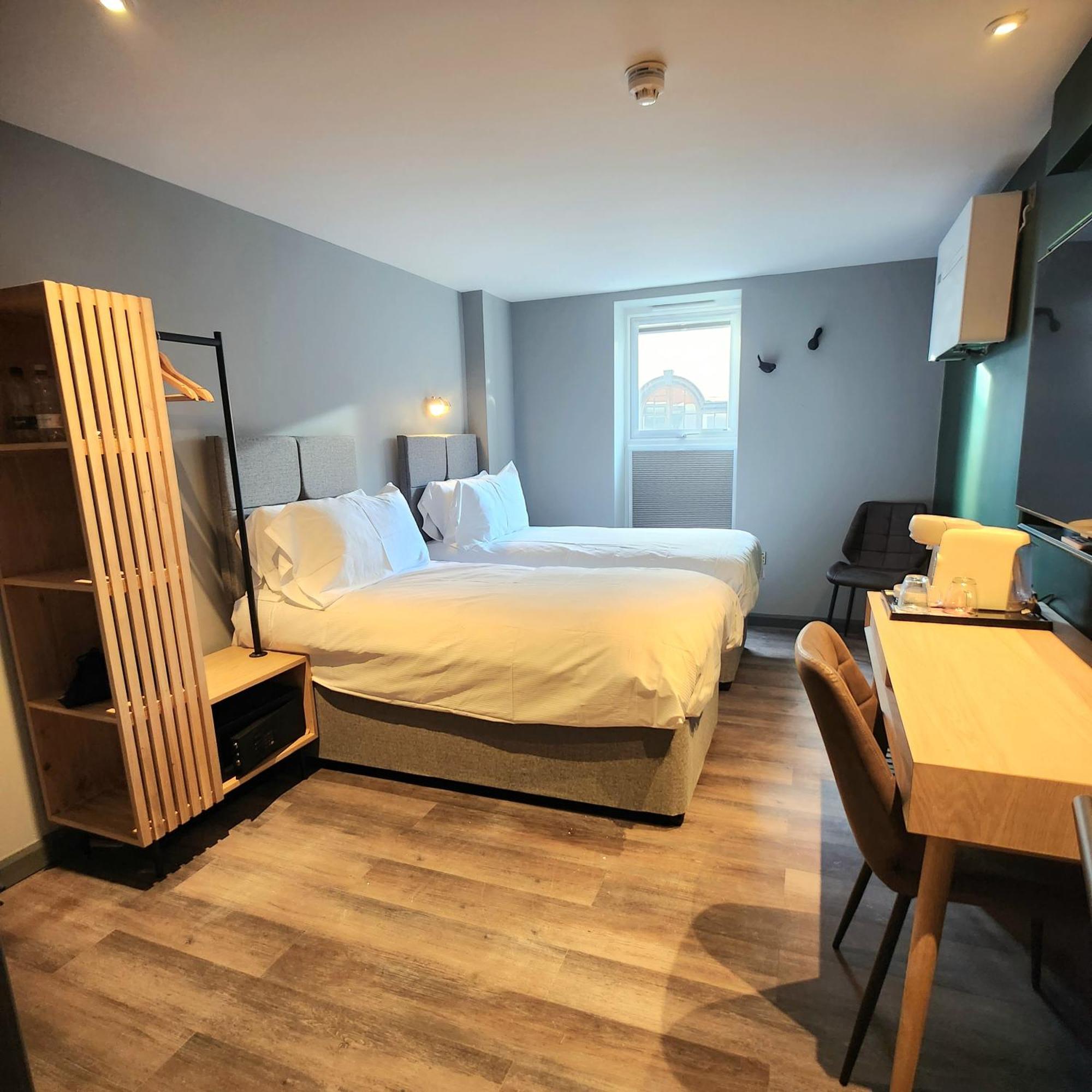 Pinnacle Suites Hotel Каус Экстерьер фото