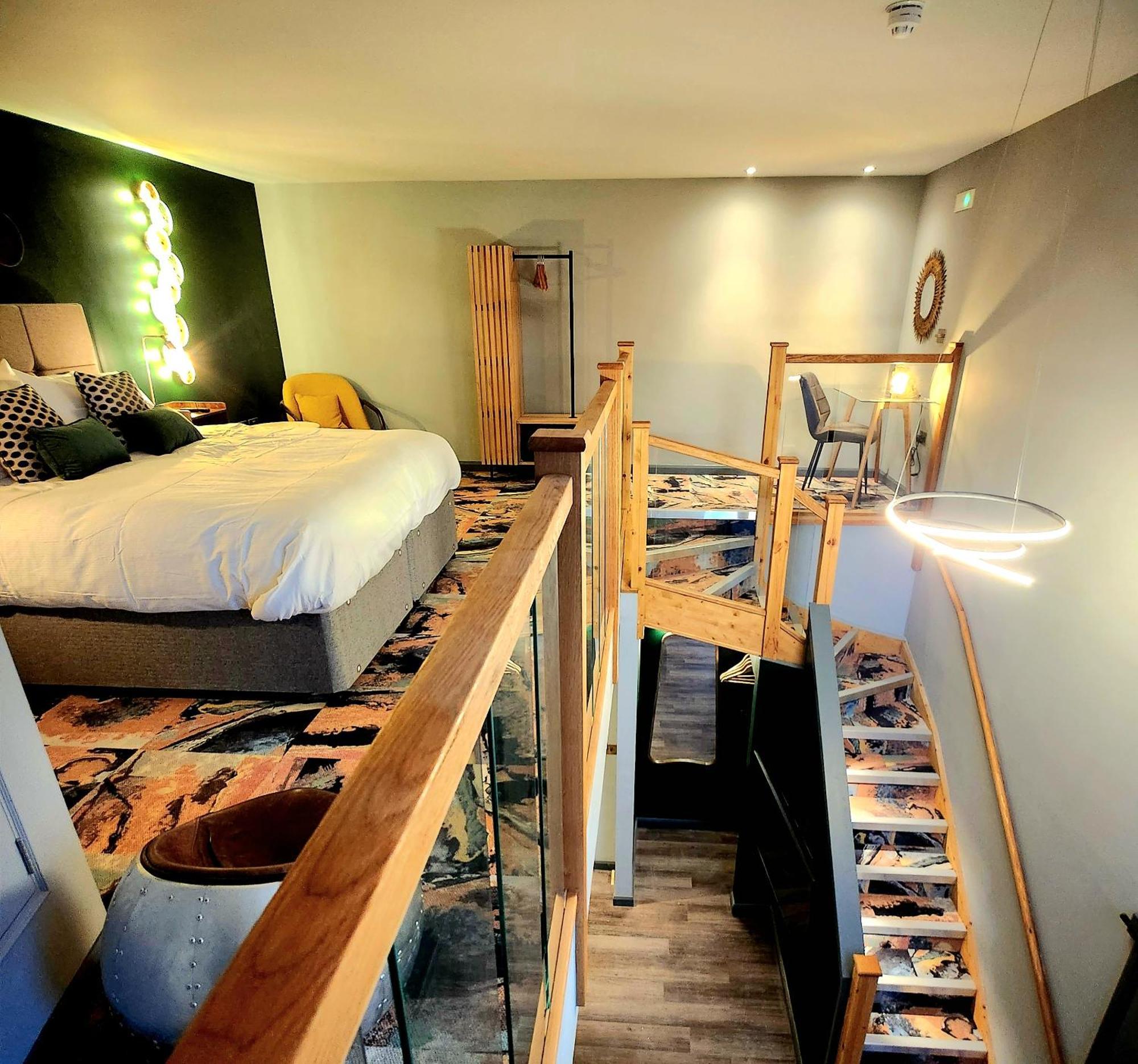 Pinnacle Suites Hotel Каус Экстерьер фото